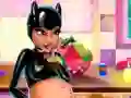 Joc Catwoman însărcinată on-line